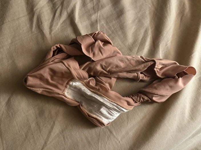 Bigbrook45: Bronze Silky Cum diisi seluar dalam jururawat