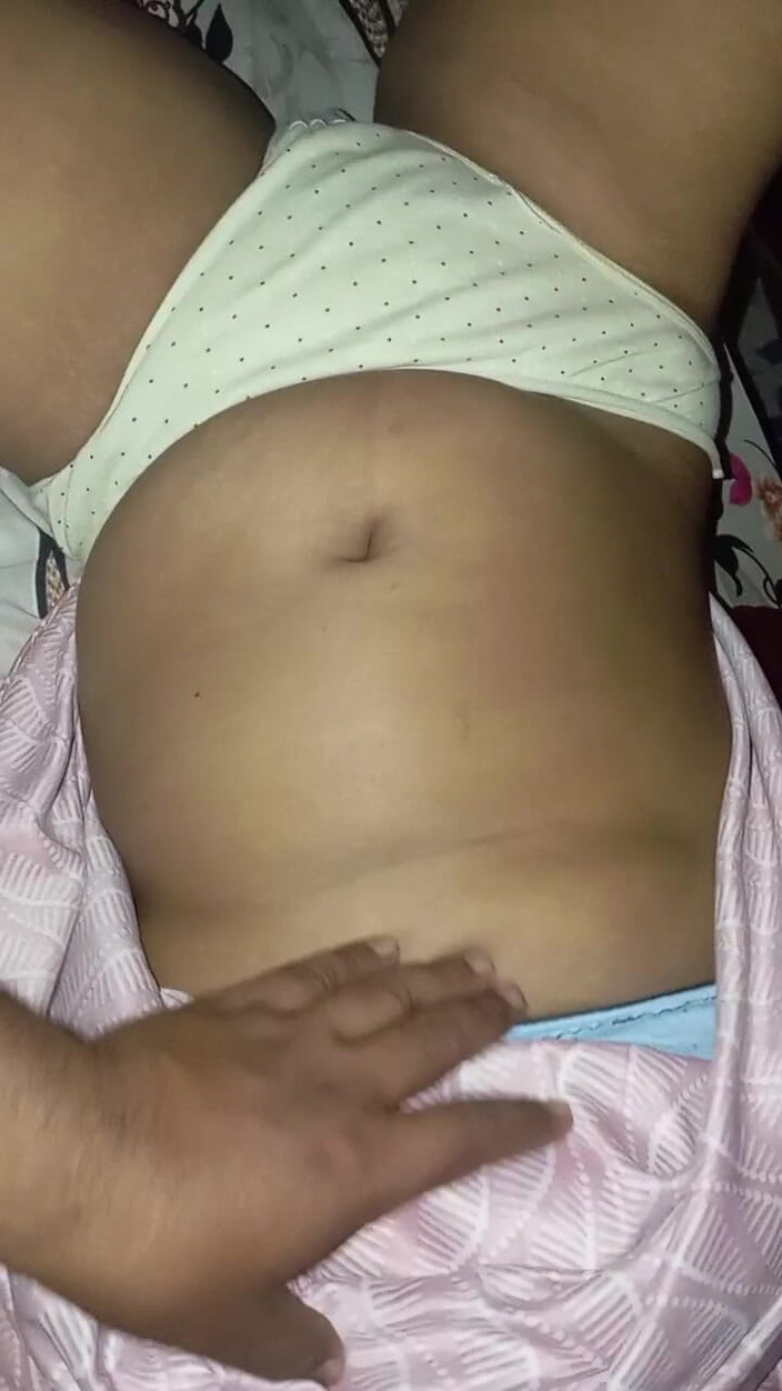 Manjushukla: Sexy Bhabhi Ji je sexy postava.
