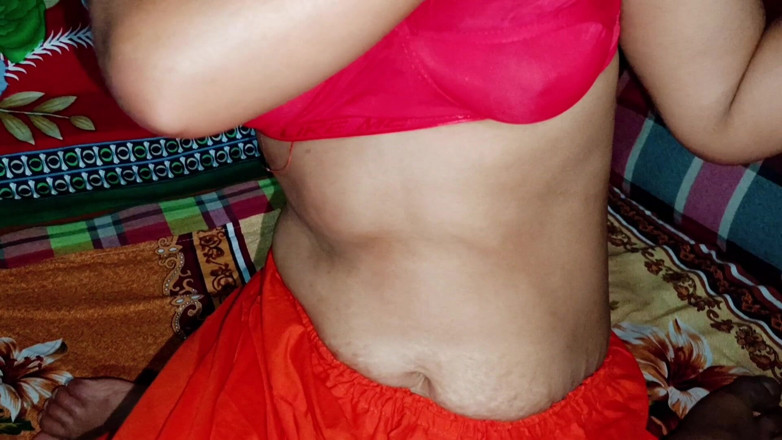 Bithi69gril: Lelaki bertuah ini seronok mengongkek dubur si jalang ini dan...