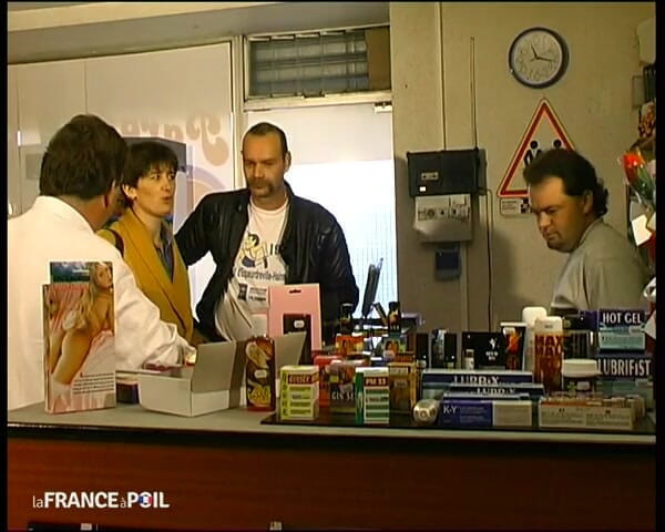 French Gonzo: Carole, mama vitregă a unei familii falsă pe ascuns de...