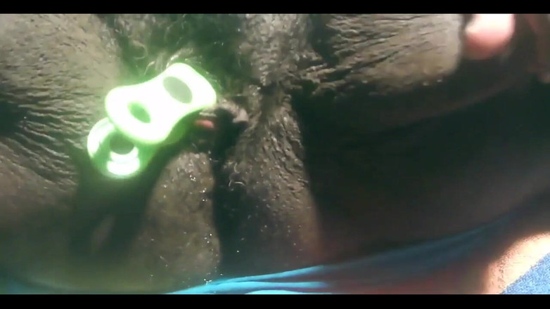 His Queen Suga: Kijk, geen handen