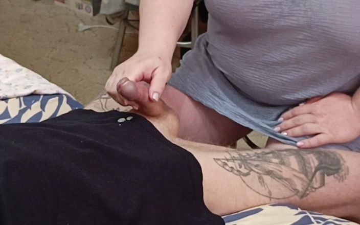 Zona901: Schwanzwichsen und blowjob von stiefmutter