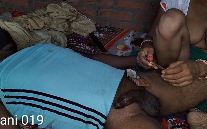 Rakesh: Une femme au foyer desi se fait baiser