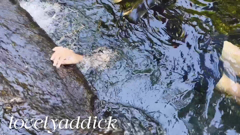 Lovelyaddik: Nehrin soğuk suyunda banyo