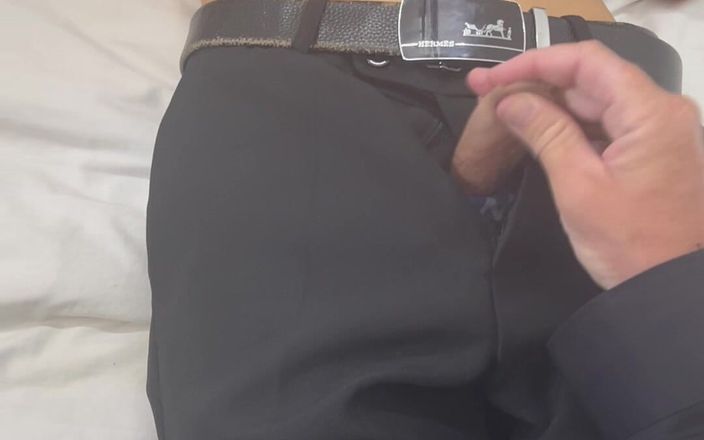 Quan Vietnam 18: Oude leraar jonge studente. Leraar verleidt maagd van net 18 verlegen...