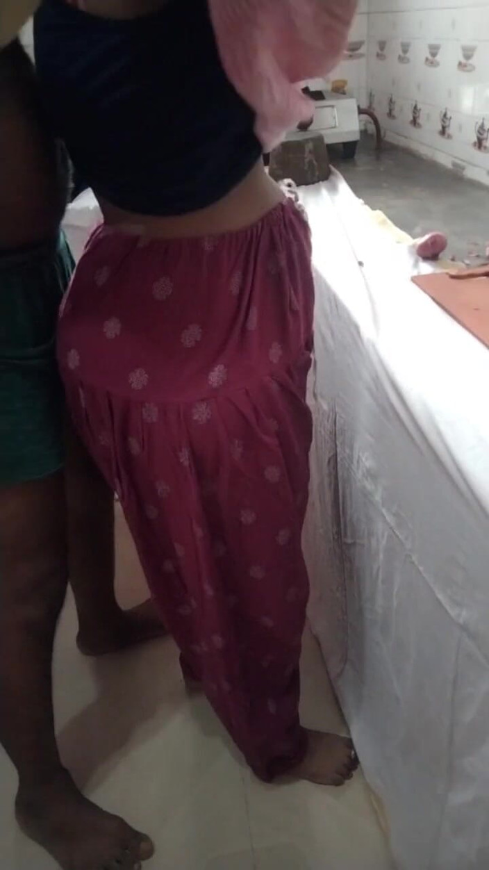 Tamil lesbian: Cozinha sexo quente quando ela cozinha