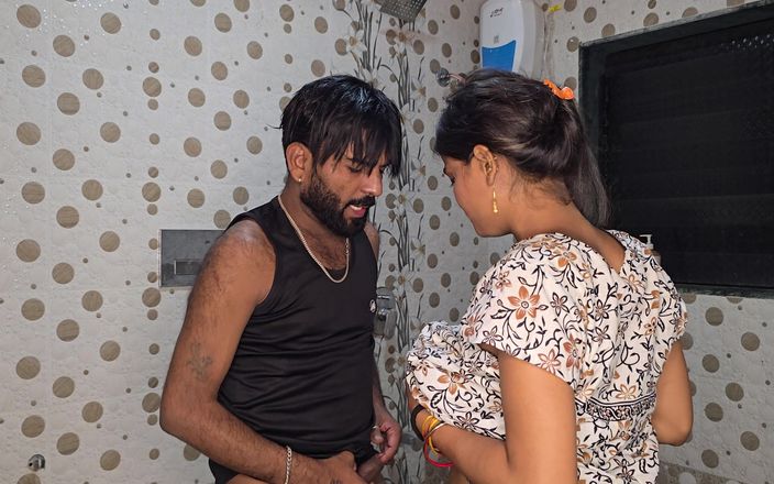 Aalox: La sexy bhabhi indiana si gode il sesso hardcore con...