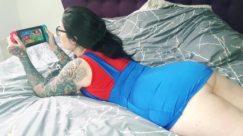 Elizabeth Hunny: Come play with Elizabeth Hunny