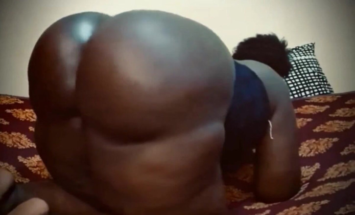 Dzaddy long strokes: BBW Twerk