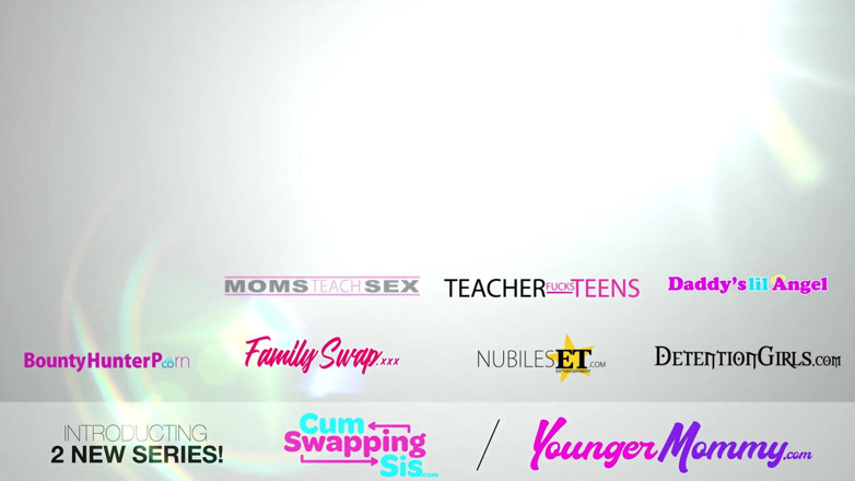 Moms teach sex: Stepsons Sticky Socks - S17:e6