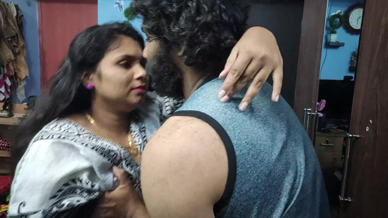 Vaigavarun45: Mallu College Teacher Hot Romantic Hard Fuck in Nighty with...