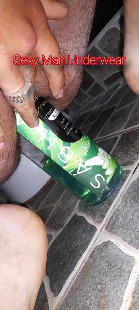 Davidandrexxx: Hete anale masturbatie met grote voorwerpen