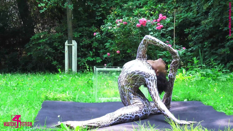 Gymnastic: Surprise dans la boîte de verre