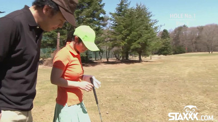 Staxxx: Le ragazze adolescenti asiatiche carine giocano a strip golf