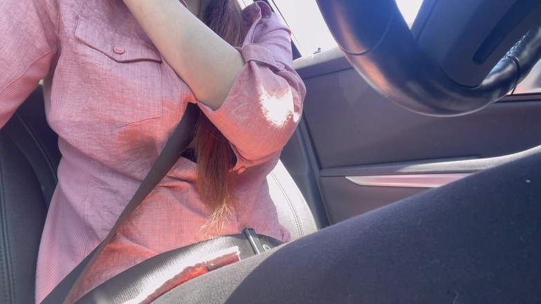 Artemisia Love: Italiana tetona milf Artemisia ama montar en coche caliente mientras...