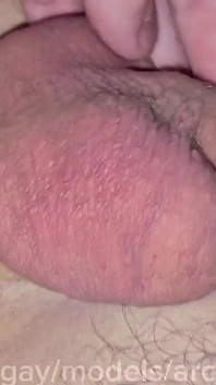 ¡El culo de virgen está lleno de esperma! Leche pegajosa caliente, ¡lo tragas!