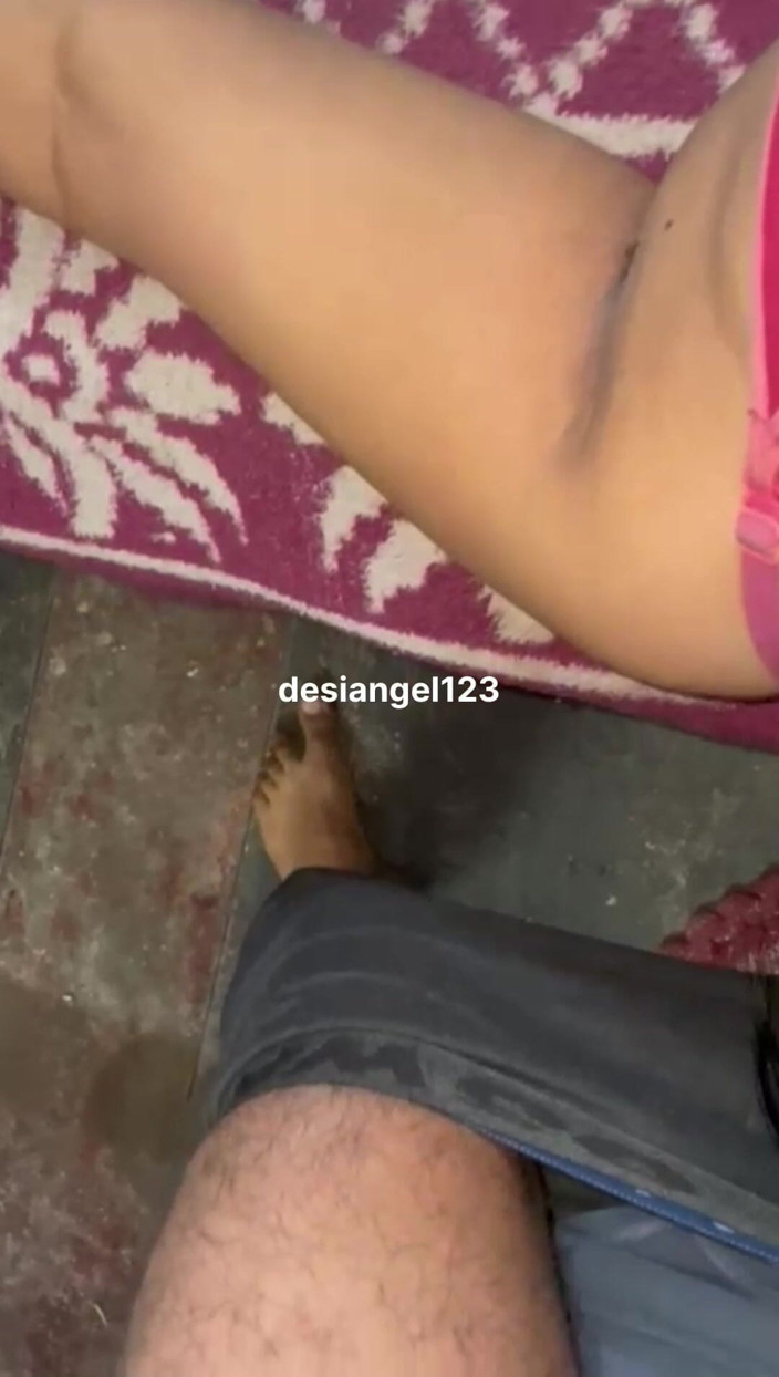 Desiangle: First Time Bhabhi Ready for Deepthroat Fuck Dick Stucked in...