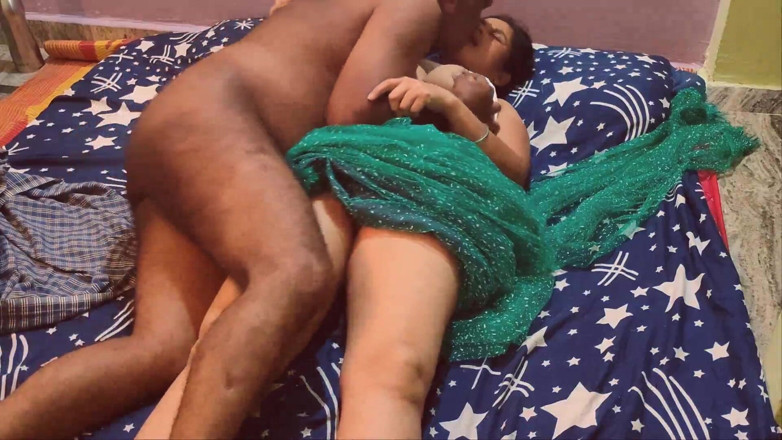 Sexy sindu: Mallu Wife in Saree Romance &amp; Sex