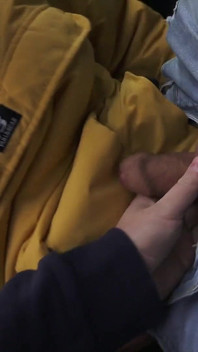 Finn Harpers Großer Penis-handjob Im Auto