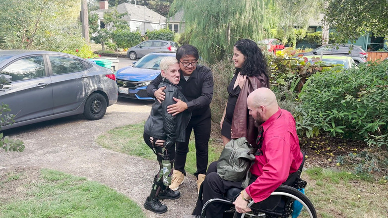 Cliff Media: Tam video - kör randevuda engelleri olan insanlar grup sekse dönüştü -...