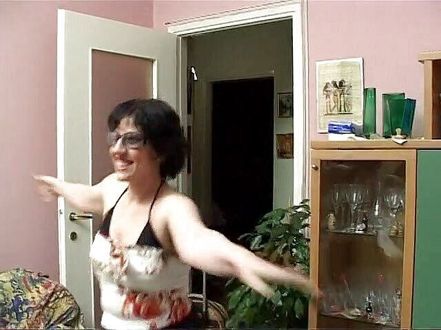 Xtime Network: Ділю свою сексуальну і розпусну дружину з ідеальним незнайомцем