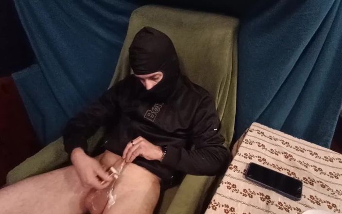 kickerscooter: 찐 아마추어는 그의 공을 면도한 다음 자지를 따먹어