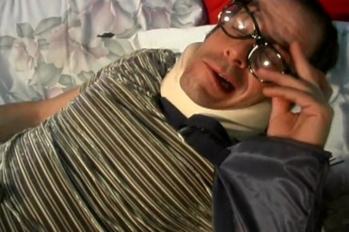 THAGSON RETRO: Rubias chicas con consolador perforando coño mojado fiesta