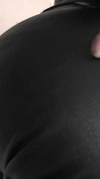 Leder arsch verwöhnen pOV, schöne hände, Lederarsch küssen und schnüffeln lady victoria Valente