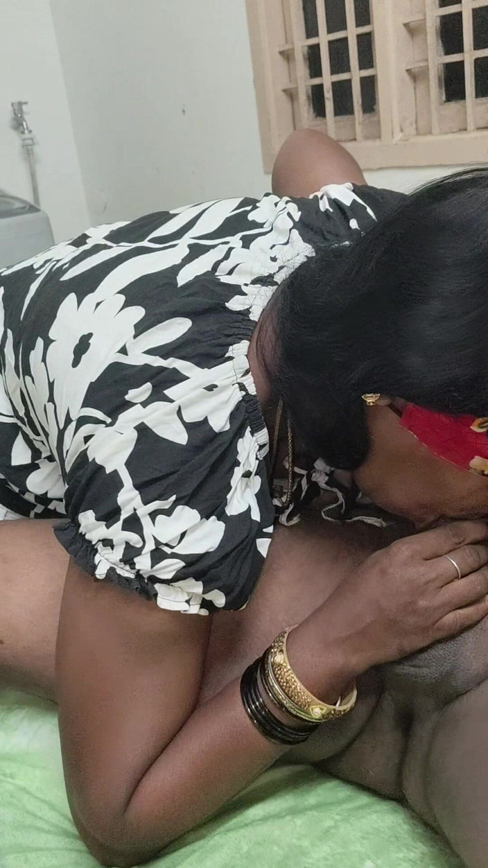 Thesana: Vizinho fode nora na frente do sogro