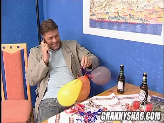 Granny Shag: Yaşlı hizmetçiler tarafından giriş oyunları olmadan başlayabilirsiniz!