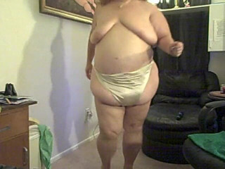 BBW nurse Vicki adventures with friends: C'est un cam show que j'ai filmé où je suis...