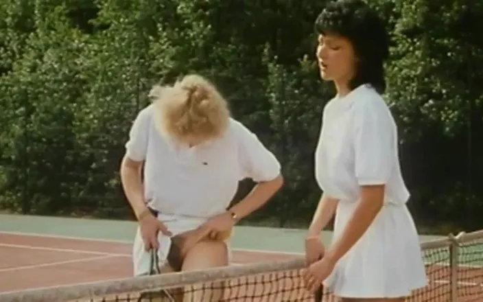 Java Consulting: Lesbian Tennis Players Know How to Do It