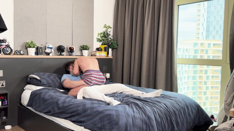 LukeCatton: Twink nhỏ gợi cảm chịch thô bạo trong uni halls