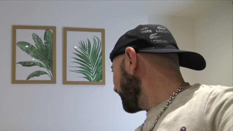 WORLDWIDE RAW FUCK STUDIO: Genç heteroseksüel Baios Eson arkadaşı yatakta