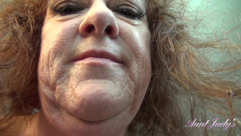 Aunt Judy's: Auntjudys - azgın olgun üvey teyzen Bayan Ginger seni mastürbasyon yaparken yakalıyor (pov)
