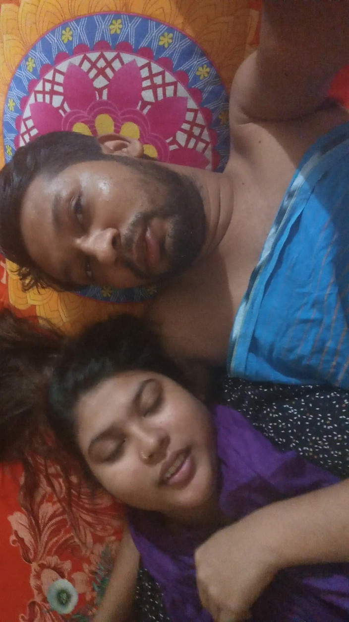 Desi video bd: Horny Muslim Wife Seduces Her Husband in Real Desi Home...