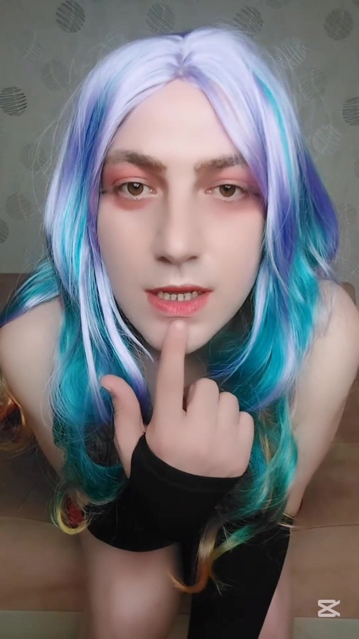 Kitty_Cross: Толстушка-блондинка ледибой, фембой-косплейер-модель