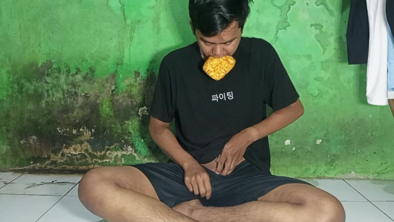 Noah Frederick: Cum on Bread and Eat It