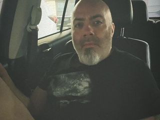 Tpott: Parking Garage Jerk off
