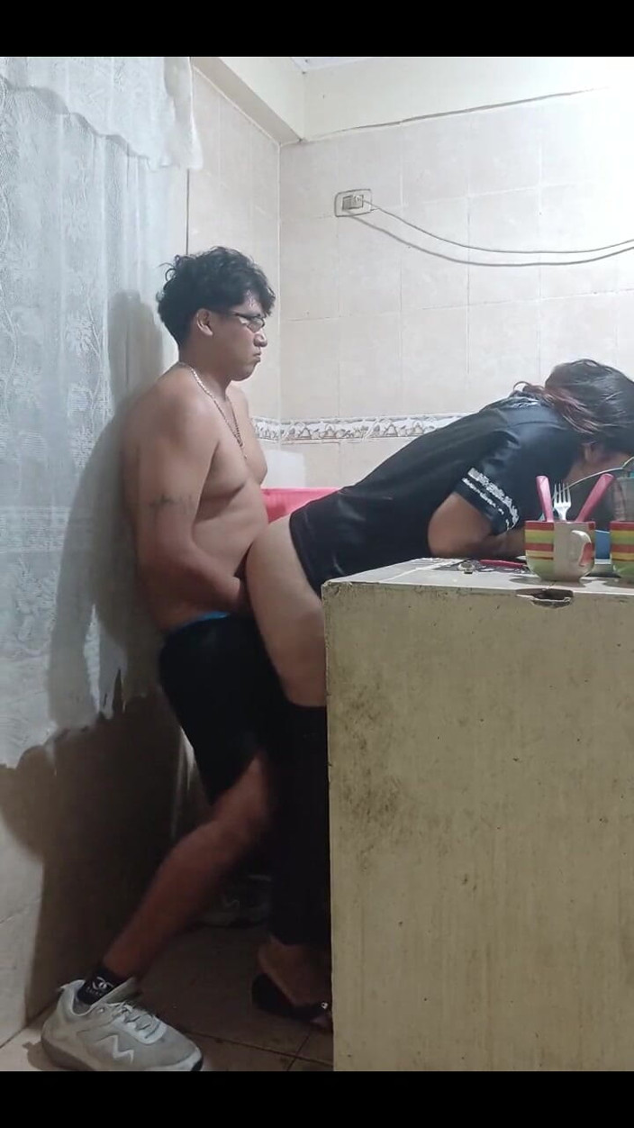 E-Alfa: Wanita Mexichan berkongkek dubur di dapur, ternganga-terangsang bos saya akan...
