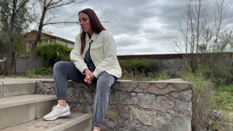 Hottie goddess: Агония со слюной, игра с мучением от кашля в видео от первого лица