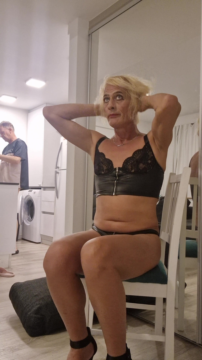 Gigi and David: Gigi e Dave, um ano de aniversário pornô - Transsexual GF...