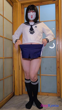 Probador de sissy Kanisa: cambiarse de ropa para ir a la clase de pe