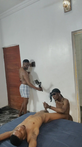 JoelG1: Pořád tvrději kopat