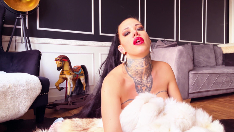 Miss Alessa Milano: Ich Bin Nach Pelz Geil