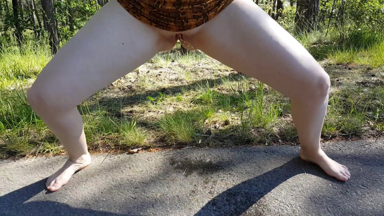 Mandy-Scholz: Pissing! Sikanie ty suko!