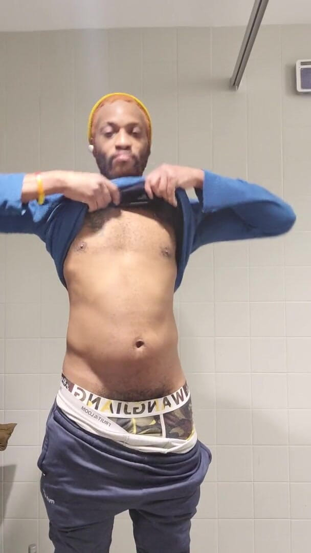 Kennie Jai: Kennie Jai Jerks off at Work