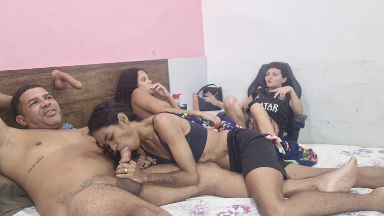 Bebes vagabundas: Групповой секс