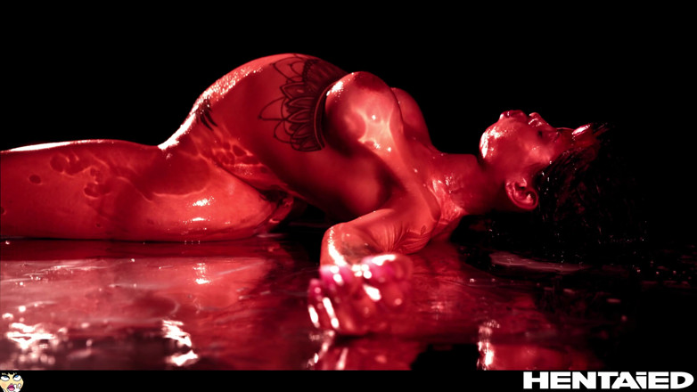 Hentaied: Real Life Hentai - Canela Skin é possuída por um succubus daemon...