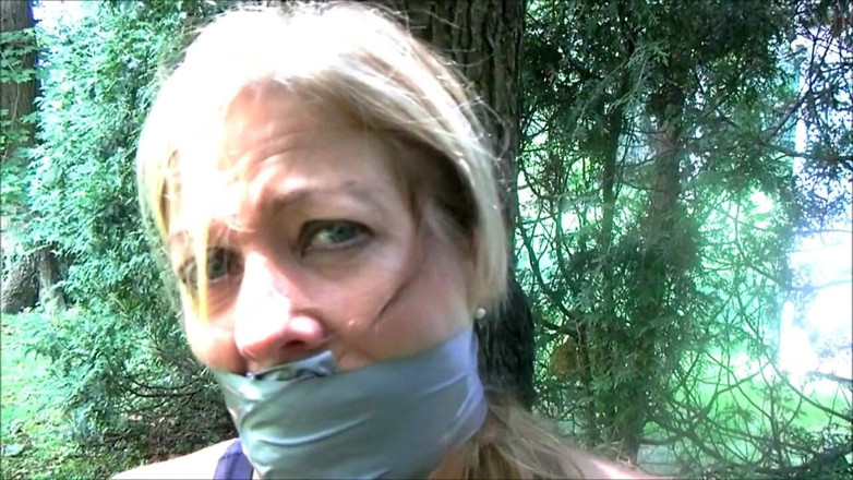 Selfgags classic: Milf jogger yang diragui!